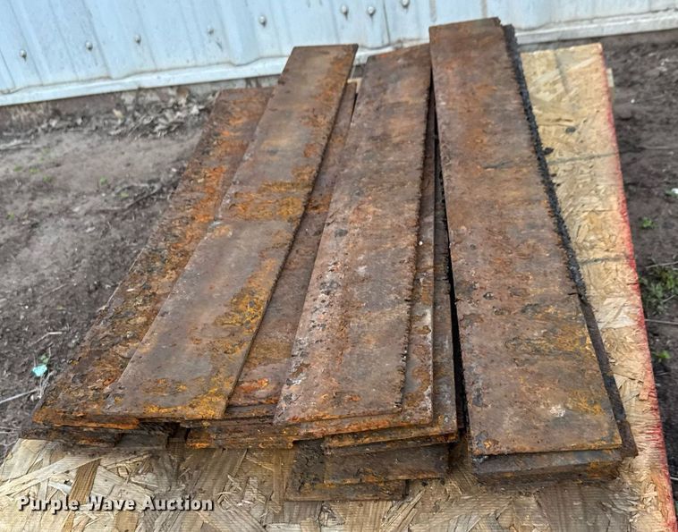 image for item LH9384 Torchmate Growth Series plasma cutting table