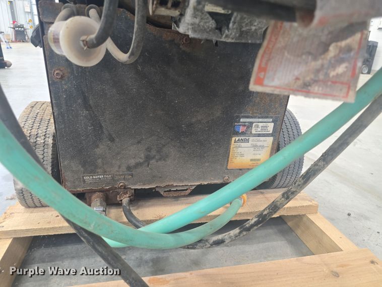 image for item NI9364 Landa Hot Series pressure washer