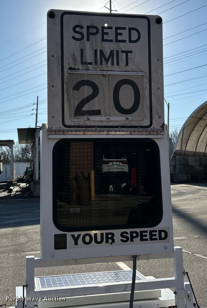 image for item NJ9690 (2) Kustom Signals Smart radar trailers