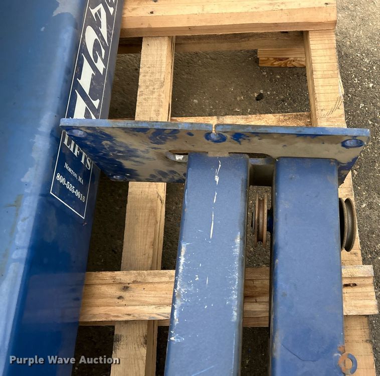 image for item NJ9705 Eagle TP015 two post lift