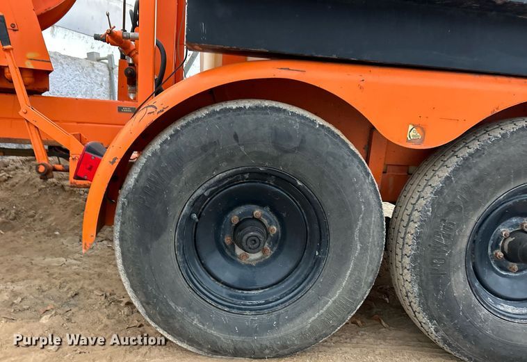 image for item NJ9706 Sewer Equipment of America 747 FR2000 vacuum trailer