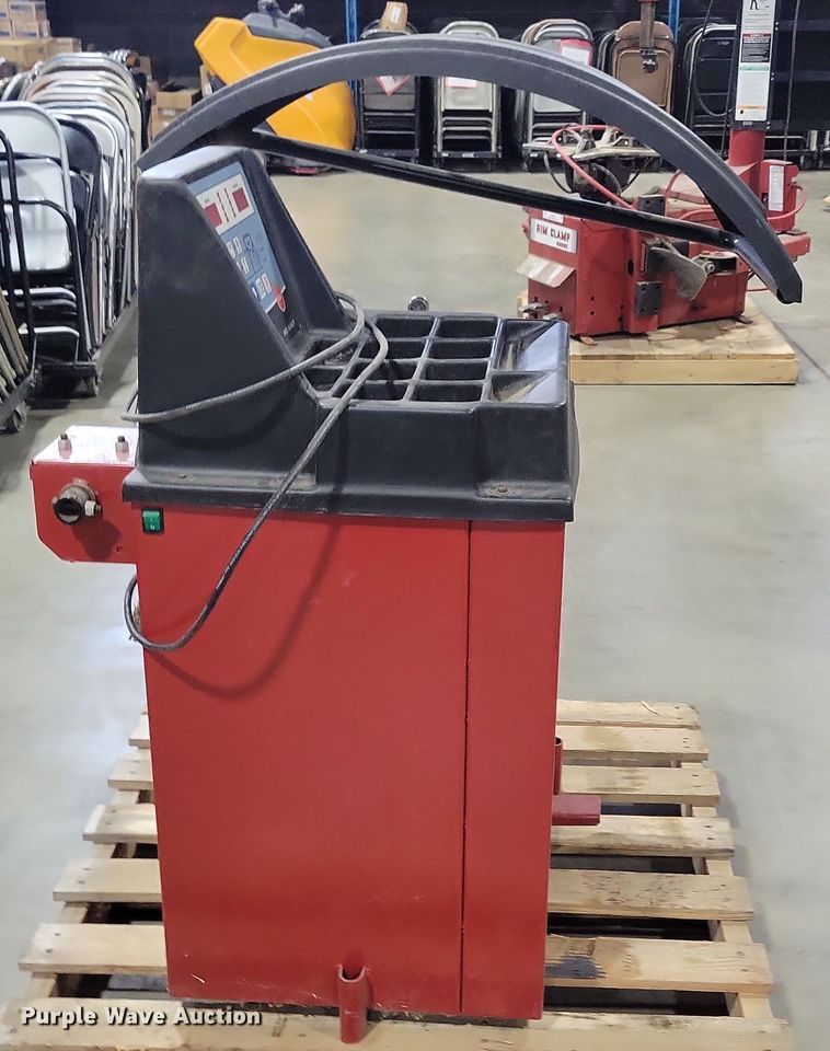 image for item OH9443 Coats Baseline 225 wheel balancer