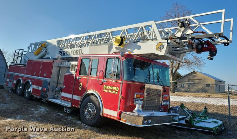 image for item OH9480 1989 Spartan Grumman Quint fire truck