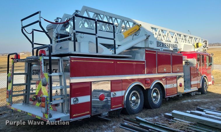 image for item OH9480 1989 Spartan Grumman Quint fire truck