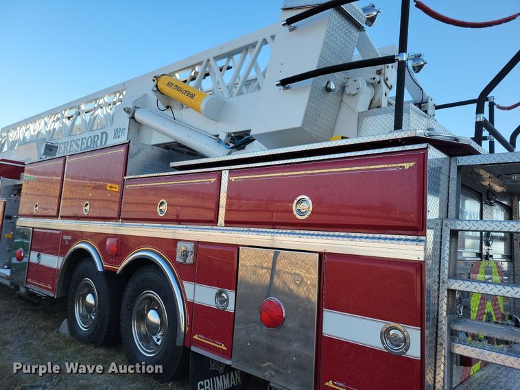 image for item OH9480 1989 Spartan Grumman Quint fire truck