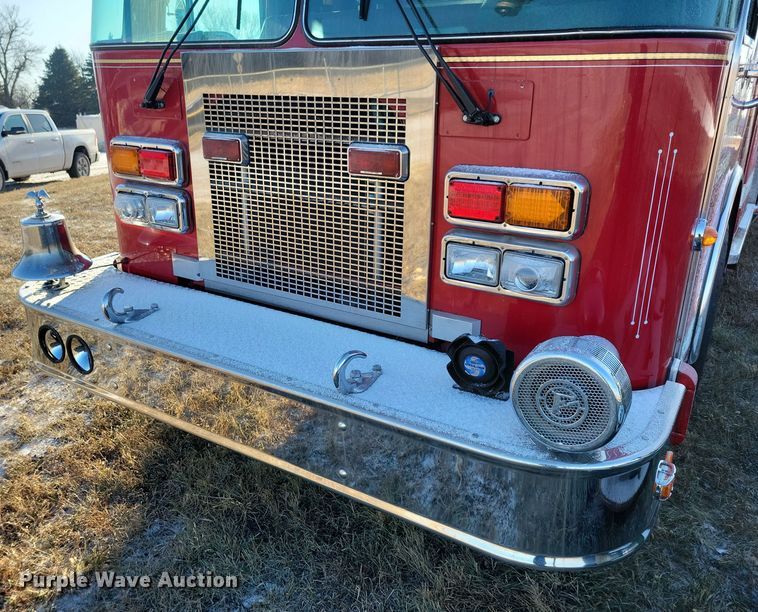 image for item OH9480 1989 Spartan Grumman Quint fire truck
