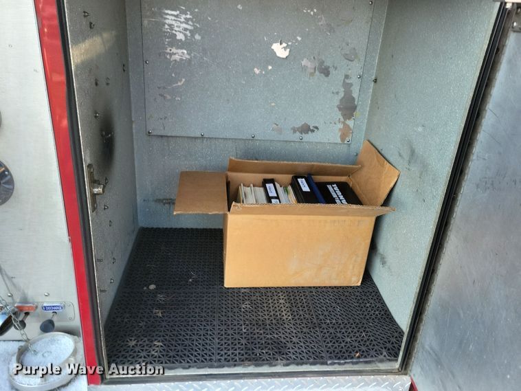 image for item OH9480 1989 Spartan Grumman Quint fire truck