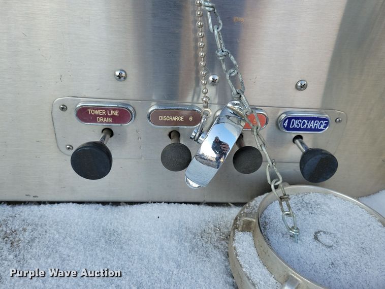 image for item OH9480 1989 Spartan Grumman Quint fire truck