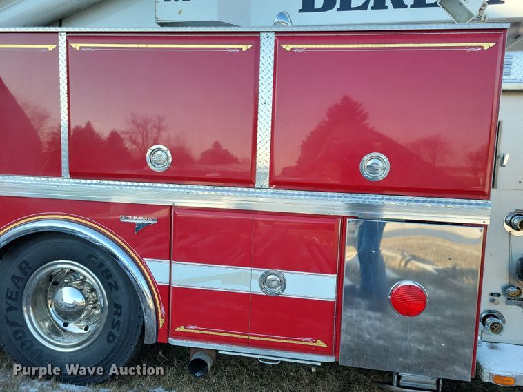 image for item OH9480 1989 Spartan Grumman Quint fire truck