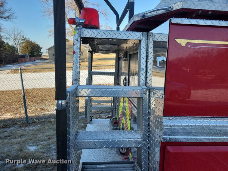 image for item OH9480 1989 Spartan Grumman Quint fire truck