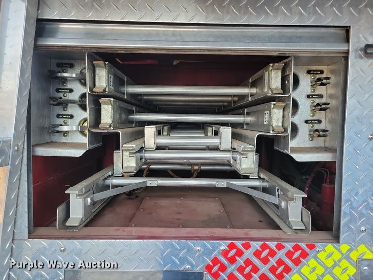 image for item OH9480 1989 Spartan Grumman Quint fire truck