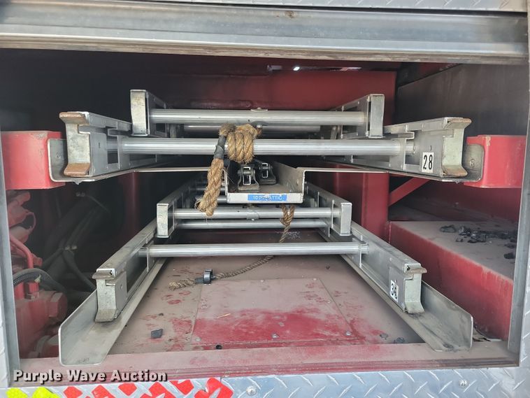 image for item OH9480 1989 Spartan Grumman Quint fire truck