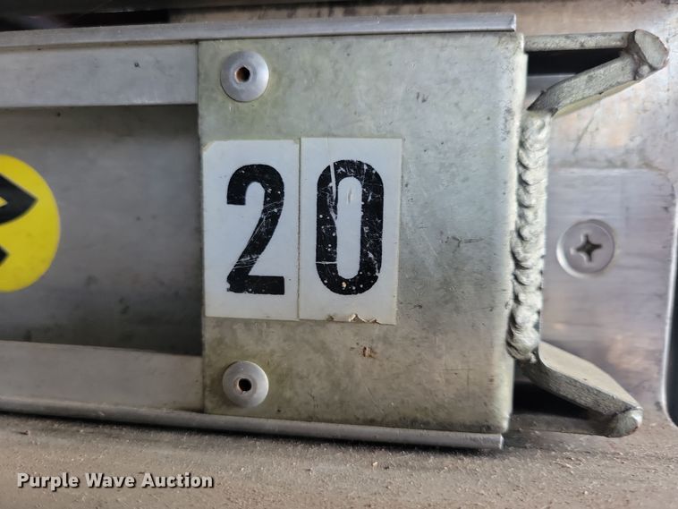 image for item OH9480 1989 Spartan Grumman Quint fire truck