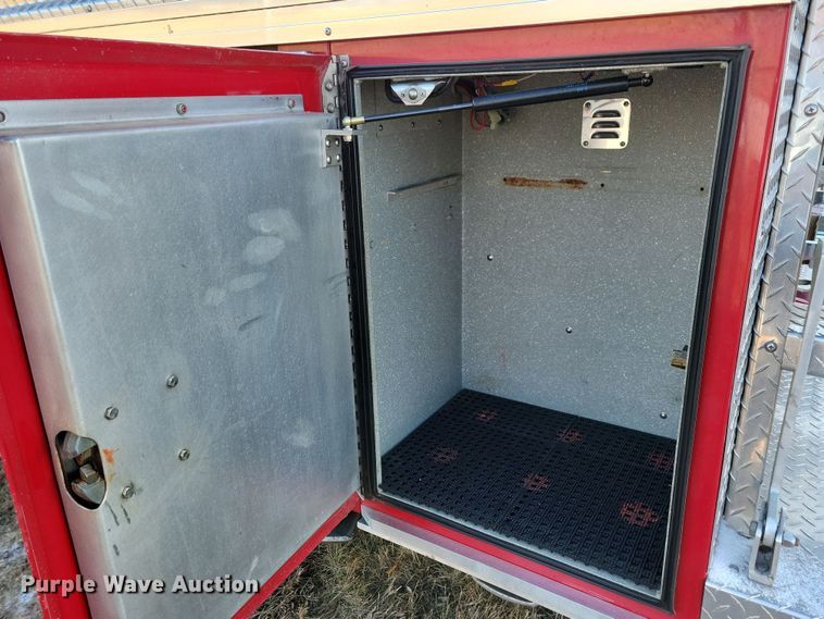 image for item OH9480 1989 Spartan Grumman Quint fire truck