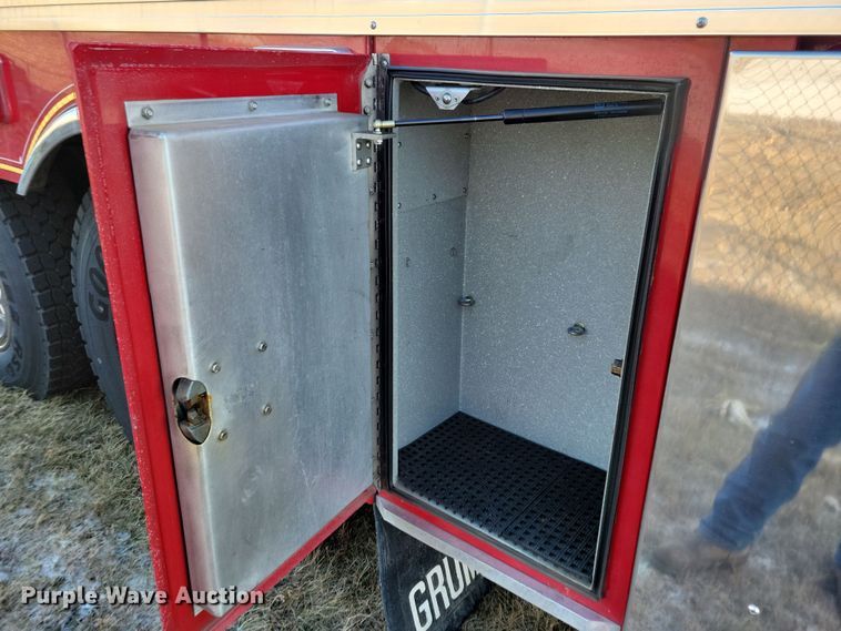 image for item OH9480 1989 Spartan Grumman Quint fire truck