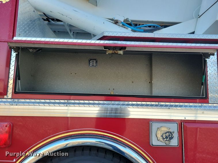 image for item OH9480 1989 Spartan Grumman Quint fire truck