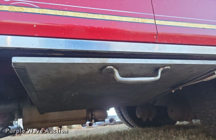 image for item OH9480 1989 Spartan Grumman Quint fire truck