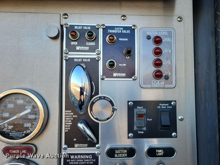 image for item OH9480 1989 Spartan Grumman Quint fire truck