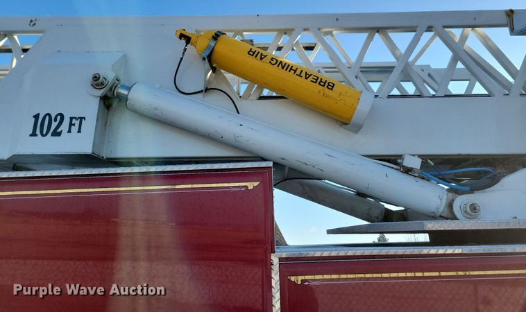 image for item OH9480 1989 Spartan Grumman Quint fire truck