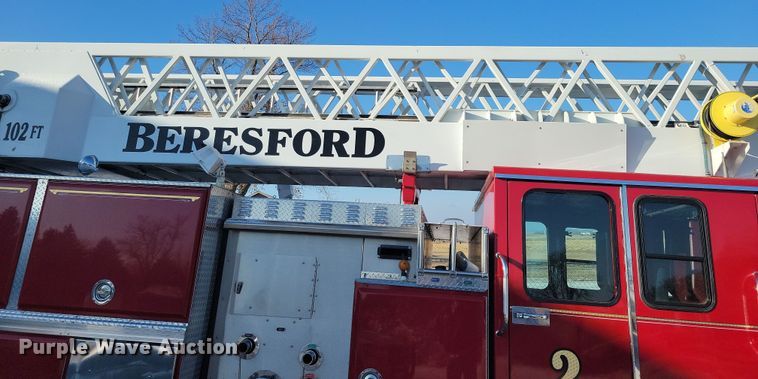 image for item OH9480 1989 Spartan Grumman Quint fire truck