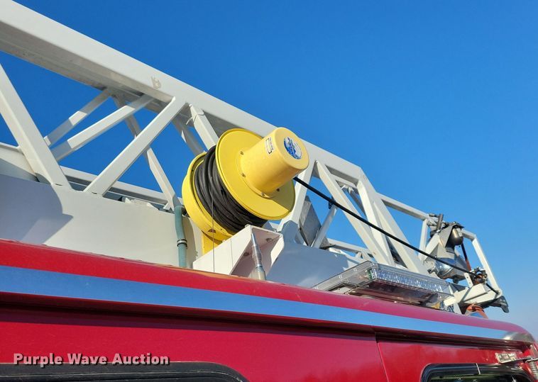 image for item OH9480 1989 Spartan Grumman Quint fire truck