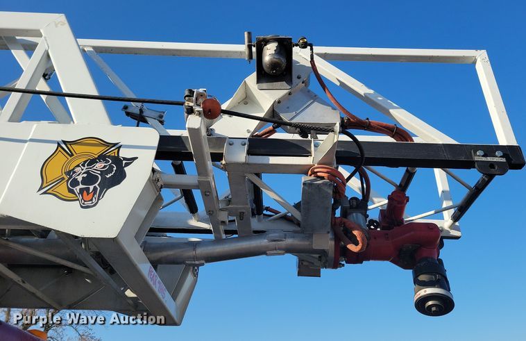 image for item OH9480 1989 Spartan Grumman Quint fire truck