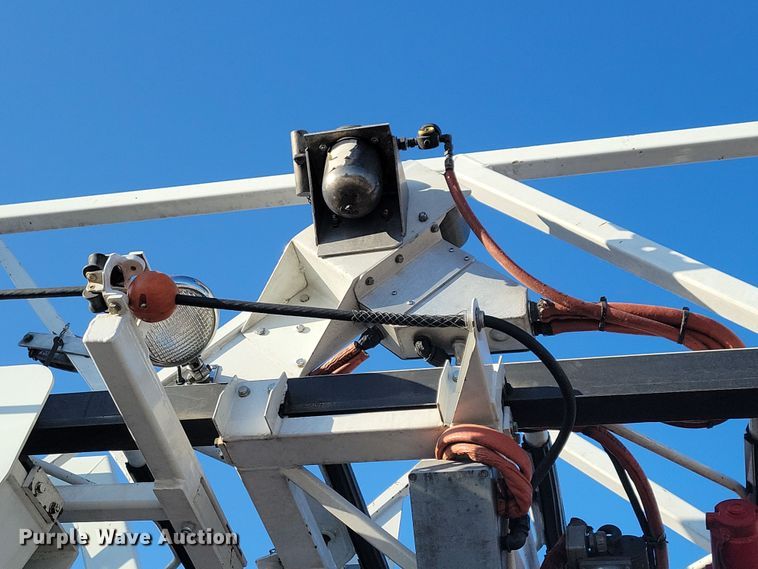 image for item OH9480 1989 Spartan Grumman Quint fire truck