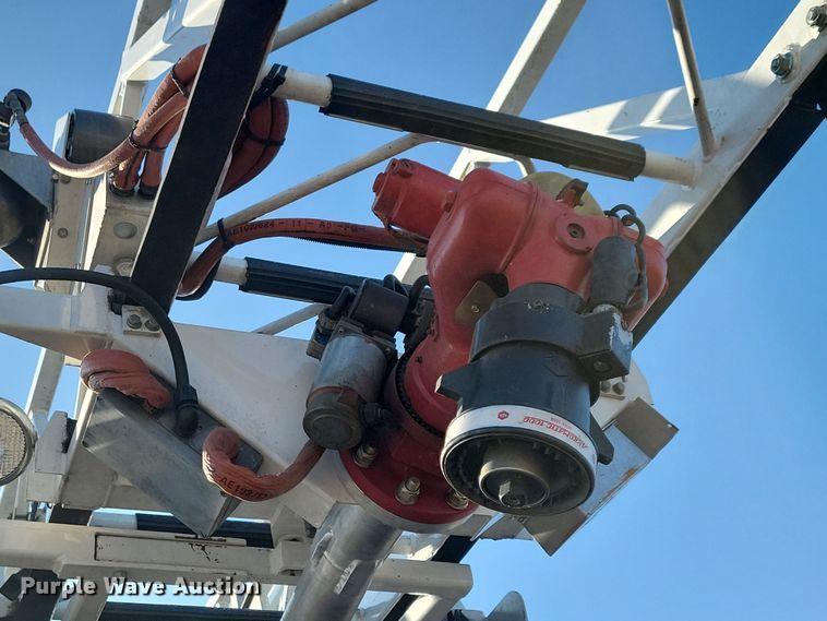 image for item OH9480 1989 Spartan Grumman Quint fire truck