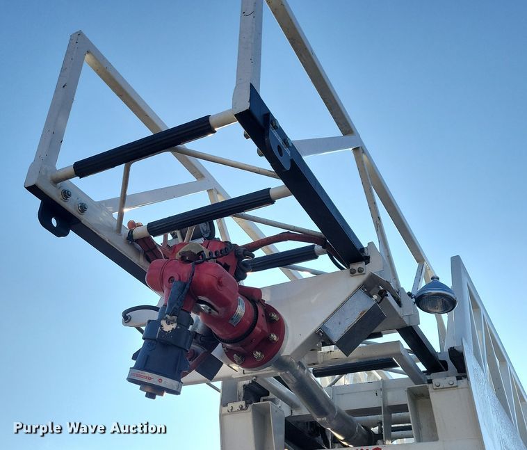 image for item OH9480 1989 Spartan Grumman Quint fire truck