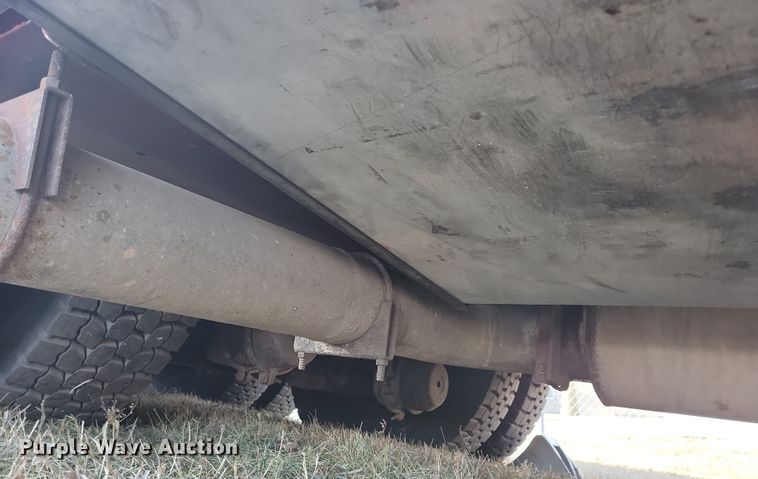 image for item OH9480 1989 Spartan Grumman Quint fire truck