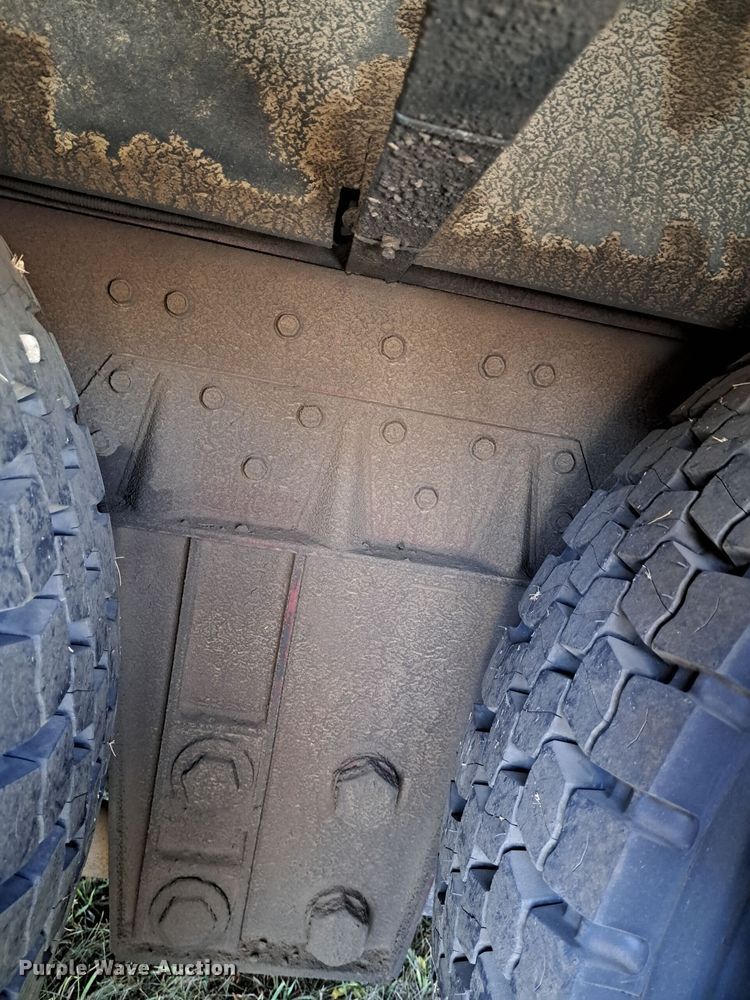 image for item OH9480 1989 Spartan Grumman Quint fire truck