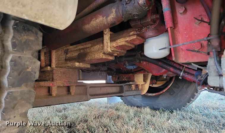 image for item OH9480 1989 Spartan Grumman Quint fire truck