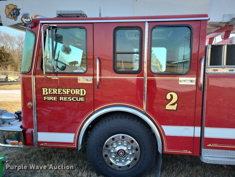 image for item OH9480 1989 Spartan Grumman Quint fire truck
