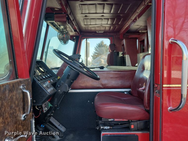 image for item OH9480 1989 Spartan Grumman Quint fire truck