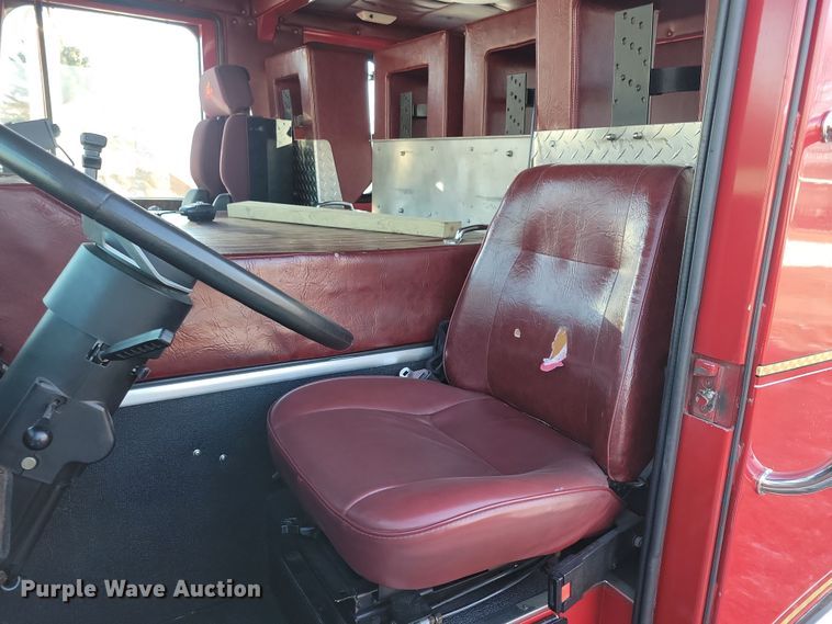 image for item OH9480 1989 Spartan Grumman Quint fire truck