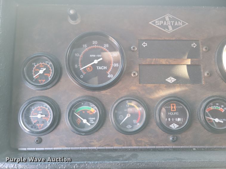 image for item OH9480 1989 Spartan Grumman Quint fire truck