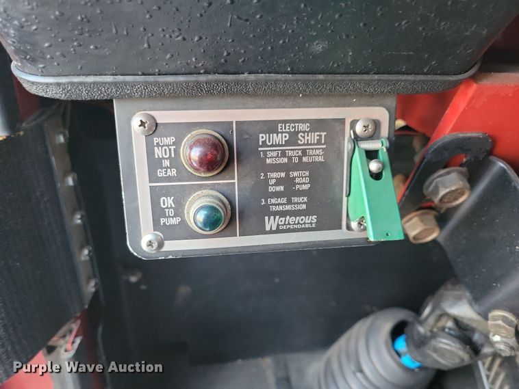 image for item OH9480 1989 Spartan Grumman Quint fire truck