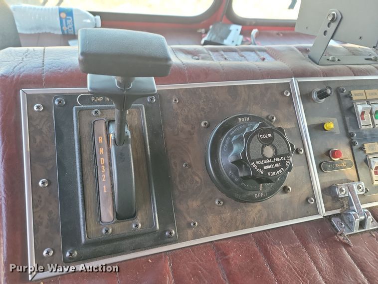 image for item OH9480 1989 Spartan Grumman Quint fire truck