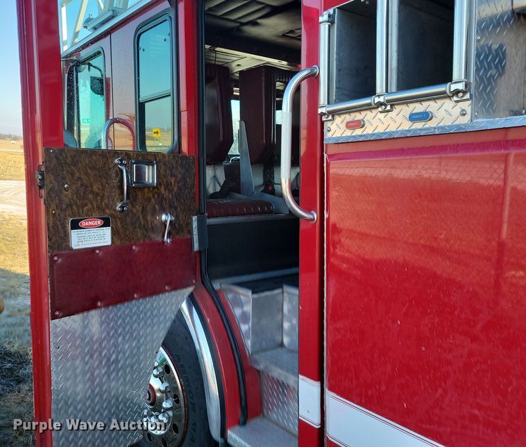 image for item OH9480 1989 Spartan Grumman Quint fire truck