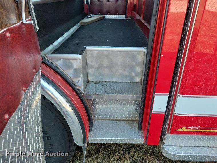 image for item OH9480 1989 Spartan Grumman Quint fire truck