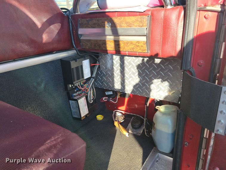 image for item OH9480 1989 Spartan Grumman Quint fire truck