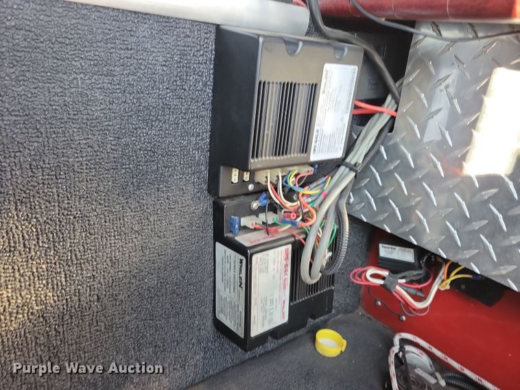 image for item OH9480 1989 Spartan Grumman Quint fire truck