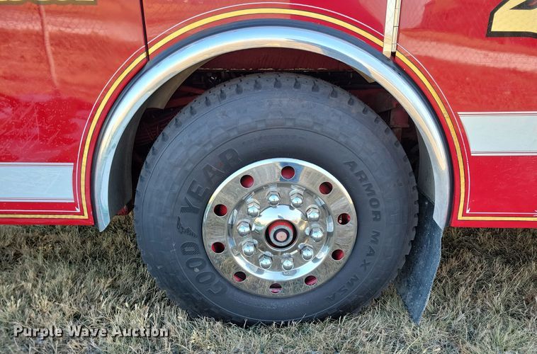 image for item OH9480 1989 Spartan Grumman Quint fire truck