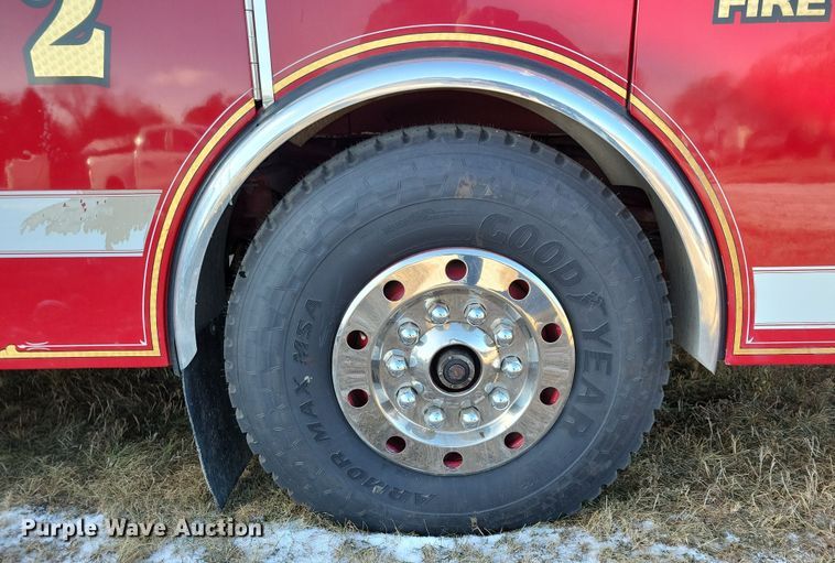 image for item OH9480 1989 Spartan Grumman Quint fire truck