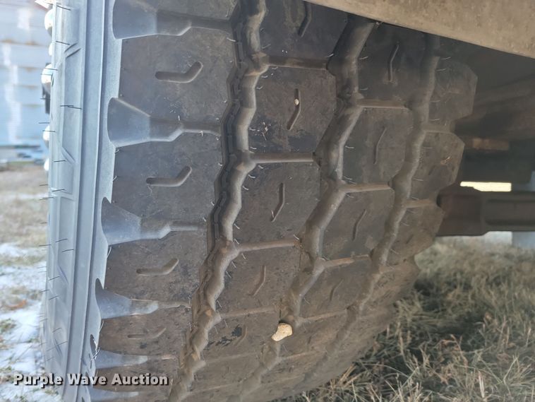 image for item OH9480 1989 Spartan Grumman Quint fire truck