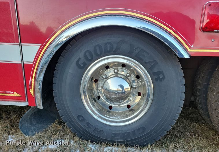 image for item OH9480 1989 Spartan Grumman Quint fire truck