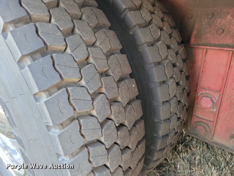 image for item OH9480 1989 Spartan Grumman Quint fire truck