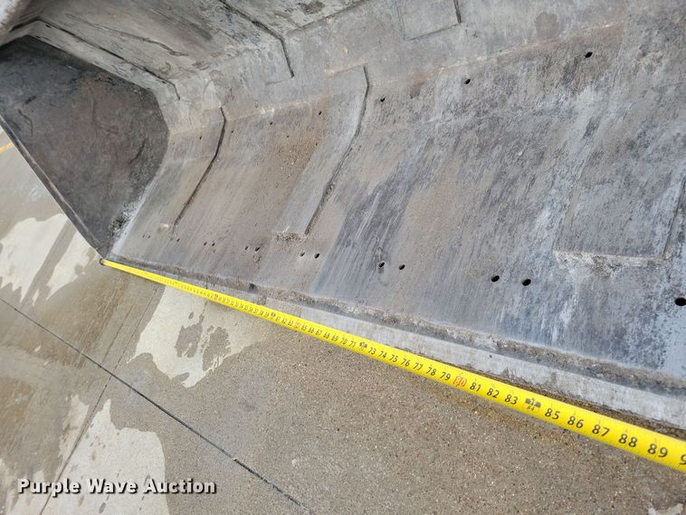 image for item OH9483 2011 New Holland TV6070 4WD bi-directional tractor