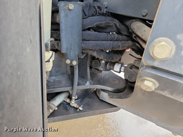 image for item OH9483 2011 New Holland TV6070 4WD bi-directional tractor