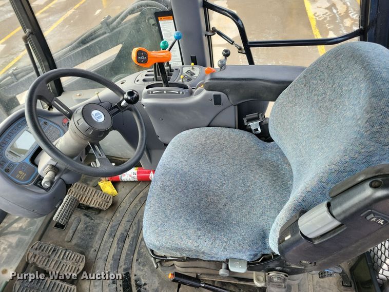 image for item OH9483 2011 New Holland TV6070 4WD bi-directional tractor